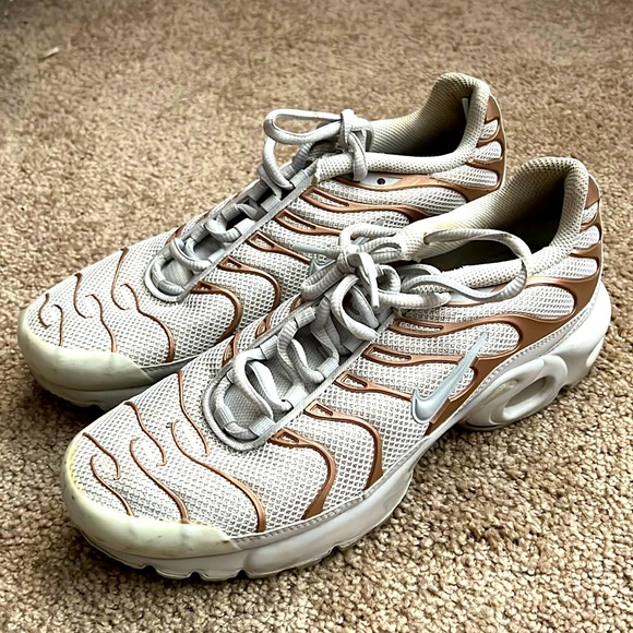 Nike Air Max Plus - Picture 1 of 6